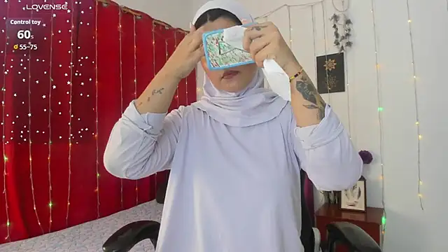 AishaAmin  online show from April 2026 12:10:01 PM