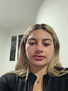 AtheneaRossi online show from February 2026 12:07:01 AM