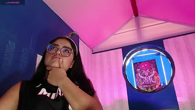 Snapshot of vitoria23_ chatting on May 2026 01:51:01 PM vitoria23 online show from May 2026 01:51:01 PM