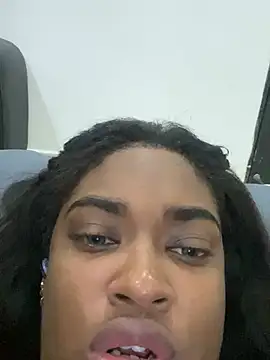 Snapshot of _MARRTINNA_ chatting on January 2025 07:25:02 AM MARRTINNA online show from January 2025 07:25:02 AM