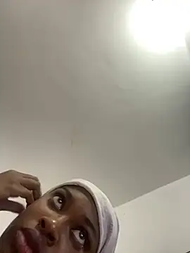 Snapshot of _MARRTINNA_ chatting on January 2025 02:38:02 AM MARRTINNA online show from January 2025 02:38:02 AM