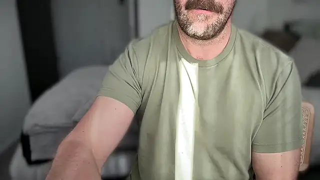 Mr Beef online show from April 2026 12:15:02 PM