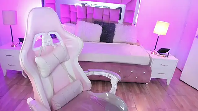 Aliciia cute1 online show from February 2025 01:10:01 AM