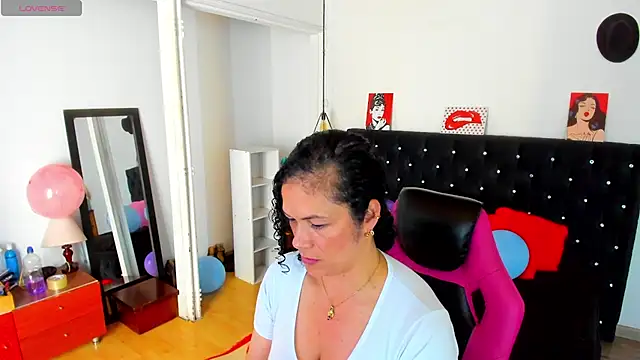 Aliciia cute1 online show from November 2025 10:43:02 PM