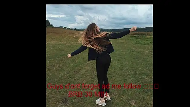 Snapshot of _JustmeHere_ chatting on June 2026 07:35:01 PM JustmeHere online show from June 2026 07:35:01 PM