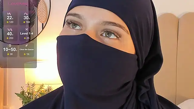 Snapshot of anna-henao chatting on December 2024 03:52:01 PM anna-henao online show from December 2024 03:52:01 PM