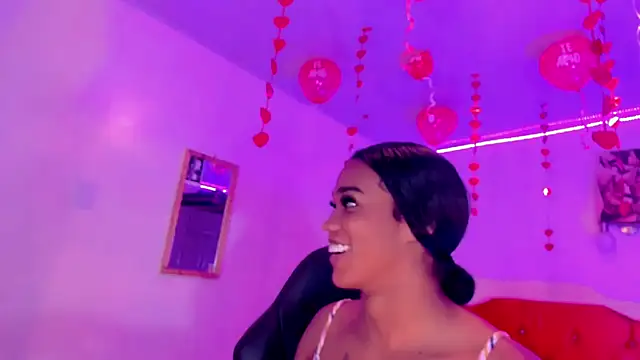 naomy  xx online show from February 2025 09:59:01 PM