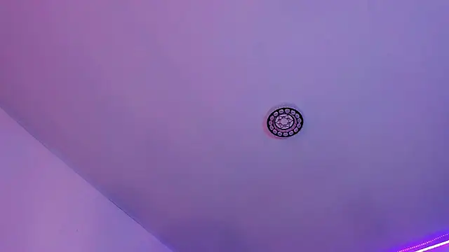 naomy  xx online show from March 2025 11:05:01 PM