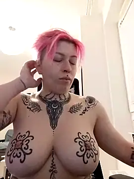 divine eve online show from February 2025 07:53:01 PM