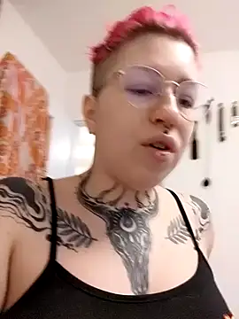 divine eve online show from February 2025 02:10:02 PM