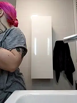 divine eve online show from October 2025 12:38:02 PM