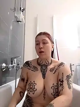 Snapshot of divine_eve chatting on March 2026 03:58:01 PM divine eve online show from March 2026 03:58:01 PM