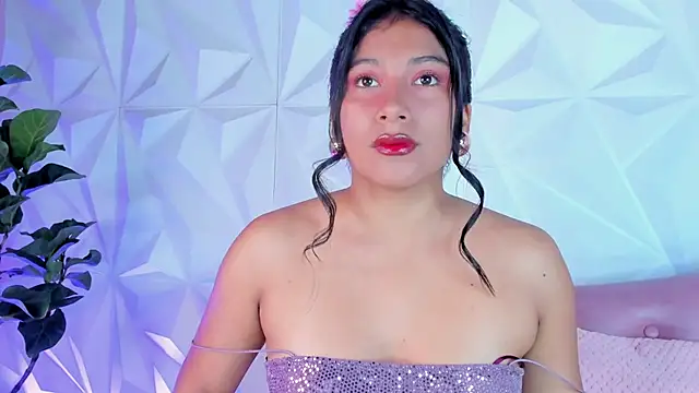 LinnaGardenia online show from January 2025 02:14:01 PM