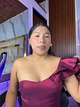 LinnaGardenia online show from February 2026 01:18:02 PM