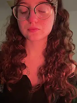 Snapshot of _foxygirl_ chatting on December 2024 09:24:01 PM  foxygirl  online show from December 2024 09:24:01 PM