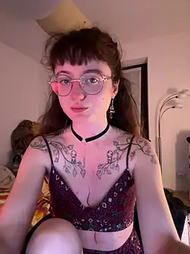 Snapshot of _foxygirl_ chatting on March 2025 10:02:02 PM  foxygirl  online show from March 2025 10:02:02 PM