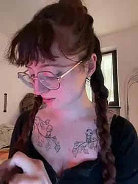 Snapshot of _foxygirl_ chatting on March 2025 05:09:01 PM  foxygirl  online show from March 2025 05:09:01 PM