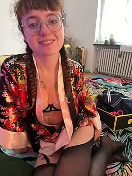 Snapshot of _foxygirl_ chatting on October 2025 11:00:02 AM  foxygirl  online show from October 2025 11:00:02 AM