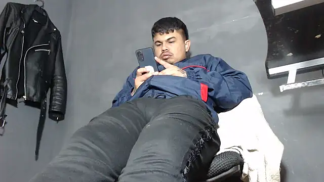 DickMasterfindom online show from March 2025 04:18:01 AM