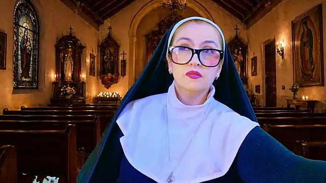 Snapshot of helenas_fantasy chatting on April 2026 03:04:02 AM helenas fantasy online show from April 2026 03:04:02 AM