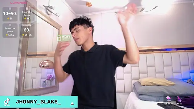 Snapshot of Jhonny-Blake chatting on January 2025 08:53:01 PM Jhonny-Blake online show from January 2025 08:53:01 PM