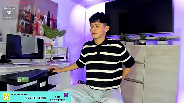 Snapshot of Jhonny-Blake chatting on February 2025 08:50:02 PM Jhonny-Blake online show from February 2025 08:50:02 PM