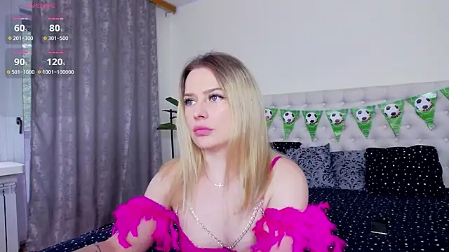 TamarraFox online show from July 2026 04:25:01 AM