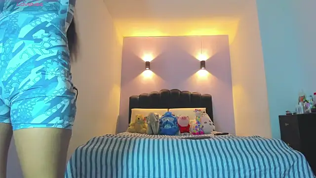 Sofia Clauss  online show from April 2026 02:34:01 AM