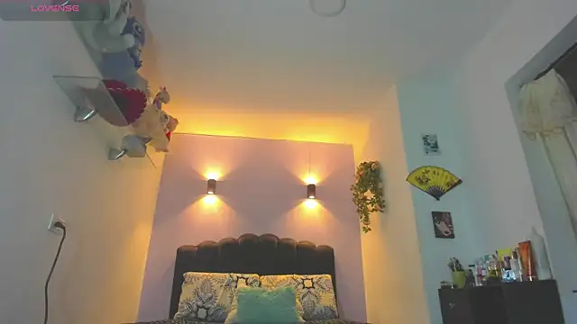 Sofia Clauss  online show from July 2026 04:19:01 AM