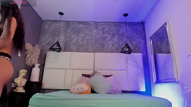 Sofia Clauss  online show from July 2026 04:25:01 AM