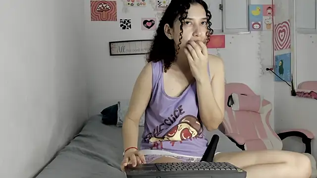 Snapshot of gabriela_duarte1 chatting on September 2025 06:26:02 AM gabriela duarte1 online show from September 2025 06:26:02 AM