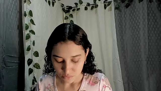 Snapshot of gabriela_duarte1 chatting on November 2025 05:39:02 AM gabriela duarte1 online show from November 2025 05:39:02 AM