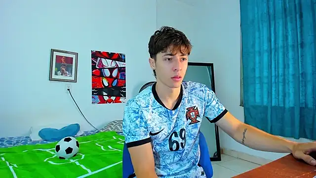Snapshot of AlessandroDybala chatting on June 2026 12:18:02 PM AlessandroDybala online show from June 2026 12:18:02 PM