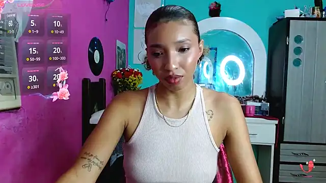 Snapshot of sensitive_brunette chatting on October 2025 12:52:02 AM sensitive brunette online show from October 2025 12:52:02 AM