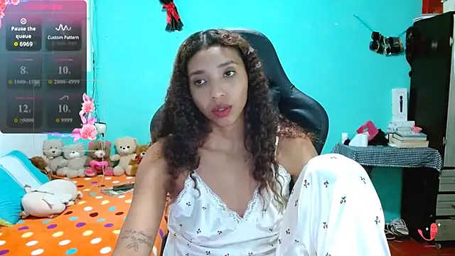 Snapshot of sensitive_brunette chatting on February 2026 02:41:01 AM sensitive brunette online show from February 2026 02:41:01 AM