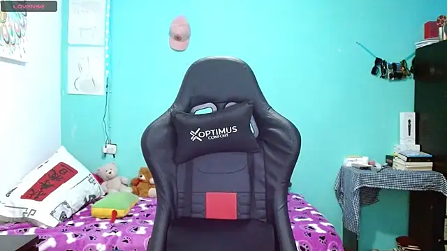 Snapshot of sensitive_brunette chatting on February 2026 01:49:01 AM sensitive brunette online show from February 2026 01:49:01 AM