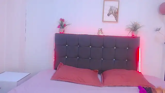 candy lux  online show from July 2026 07:30:01 PM