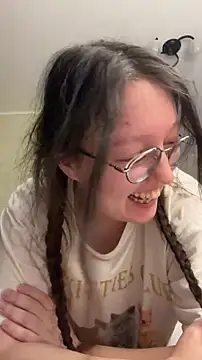 emigooflordXD online show from October 2025 02:05:01 PM