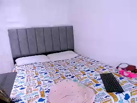 nataly red online show from February 2025 04:50:01 PM