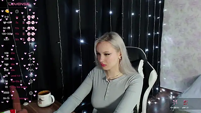 VikaPowers online show from February 2025 06:04:01 PM