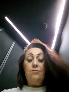 AvaLloyd online show from February 2025 03:23:01 AM