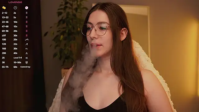 Ester Hill online show from November 2025 01:16:01 AM