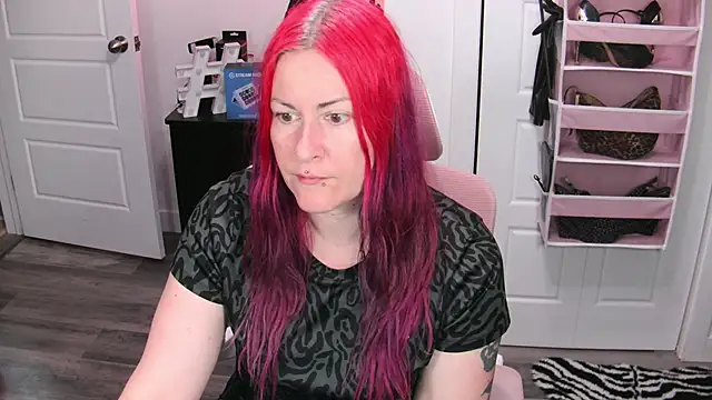 Snapshot of gennyrock chatting on June 2026 02:52:01 PM gennyrock online show from June 2026 02:52:01 PM