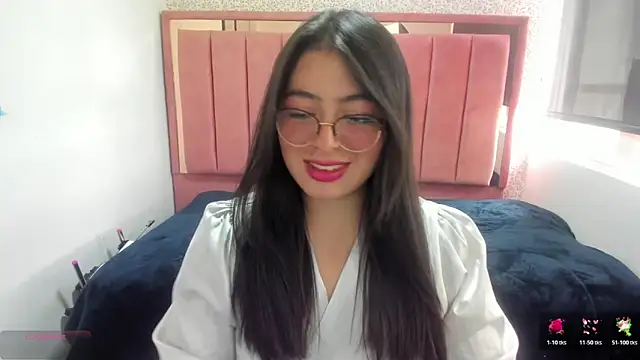 Snapshot of MiaWils_ chatting on June 2026 07:07:01 PM MiaWils online show from June 2026 07:07:01 PM