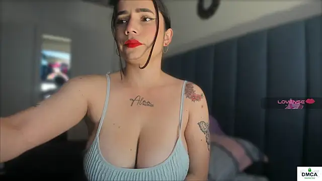 Snapshot of _Susiee_ chatting on January 2025 12:27:01 AM Susiee online show from January 2025 12:27:01 AM