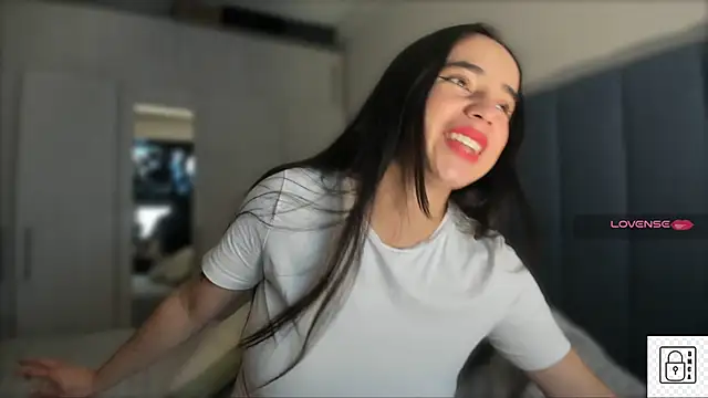 Snapshot of _Susiee_ chatting on February 2025 01:52:02 PM Susiee online show from February 2025 01:52:02 PM
