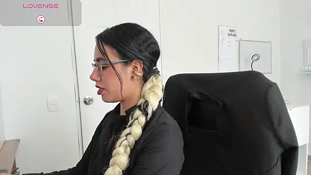 susana monroy online show from October 2025 07:15:01 PM