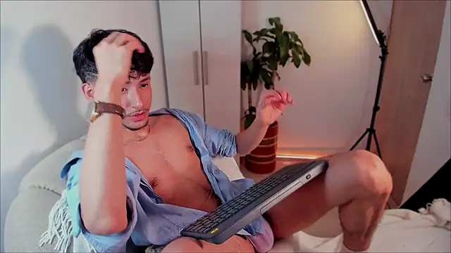 dimitri targaryen online show from January 2025 11:32:02 AM