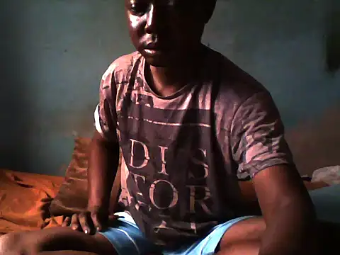 Snapshot of little__joy chatting on December 2025 03:19:01 PM little joy online show from December 2025 03:19:01 PM