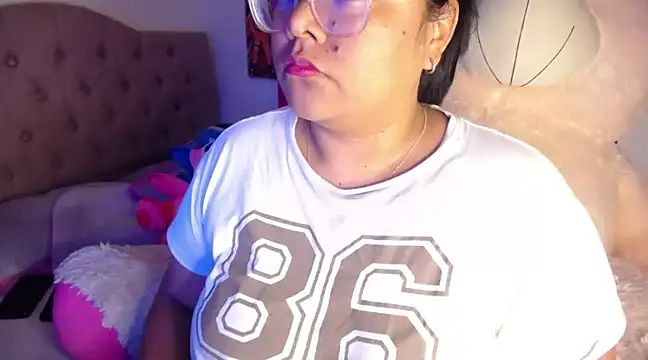 KittyHot20 online show from February 2025 01:05:01 AM